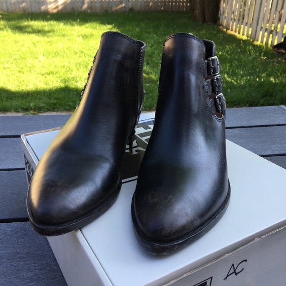 FRYE Ray Belted Booties - real leather ankle boots - Picture 3 of 8